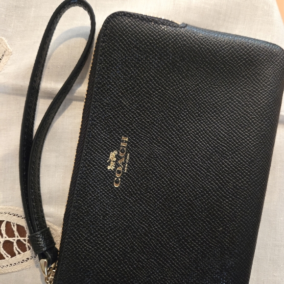 NWT COACH WRISTLET - Picture 2 of 6